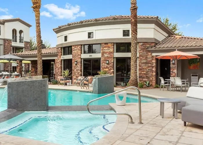 Two Cozysuites With Pool & Jacuzzi 02&09