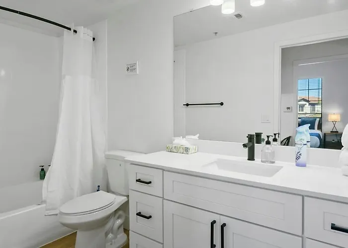 Two Cozysuites With Pool & Jacuzzi 02&09 * Glendale