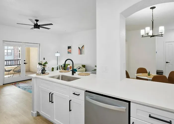 Two Cozysuites With Pool & Jacuzzi 02&09 *